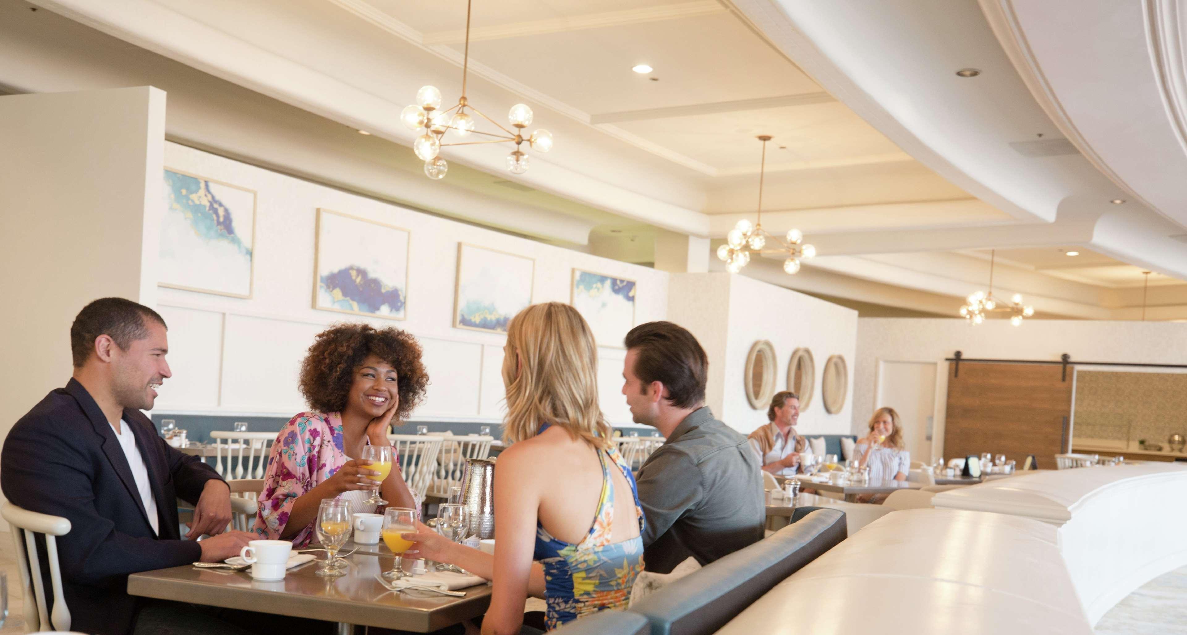 Hilton Santa Barbara Beachfront Resort Екстер'єр фото