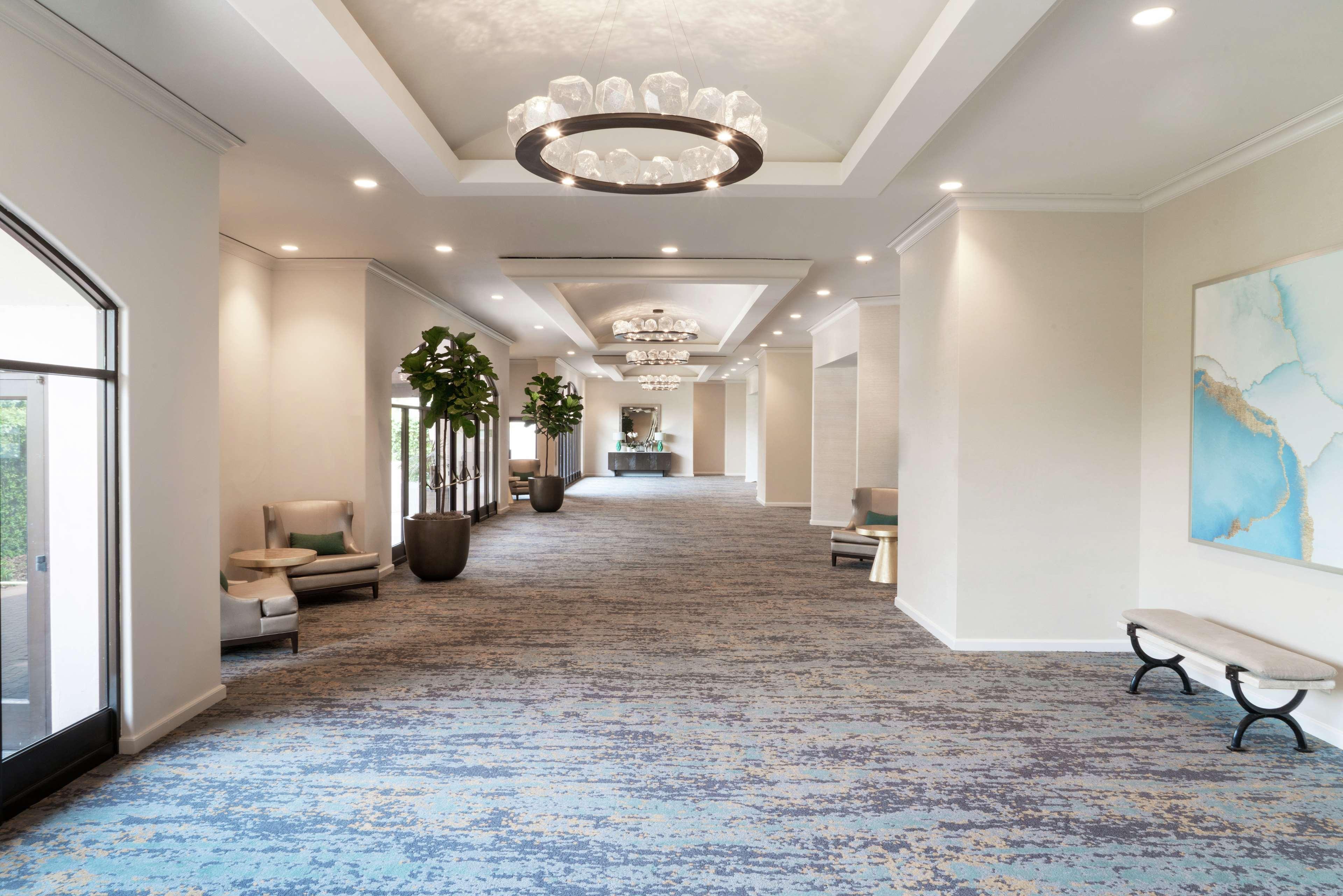 Hilton Santa Barbara Beachfront Resort Екстер'єр фото