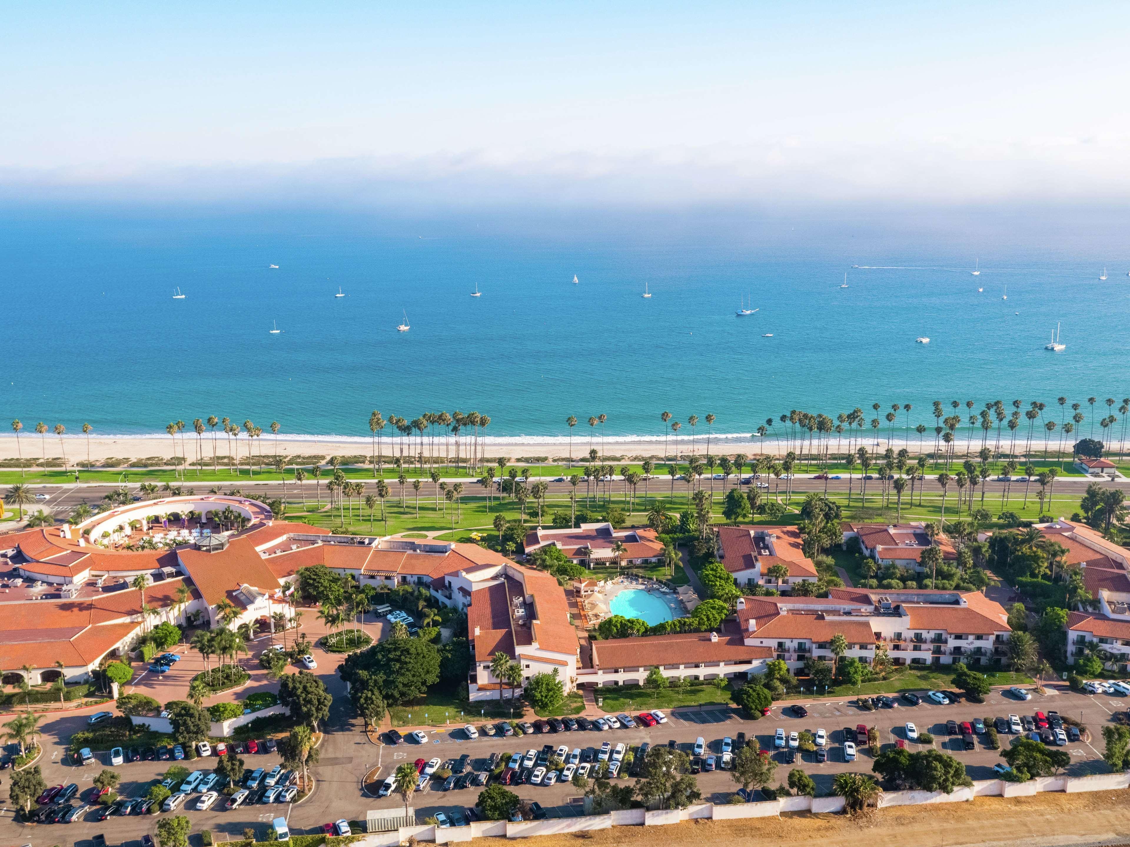 Hilton Santa Barbara Beachfront Resort Екстер'єр фото