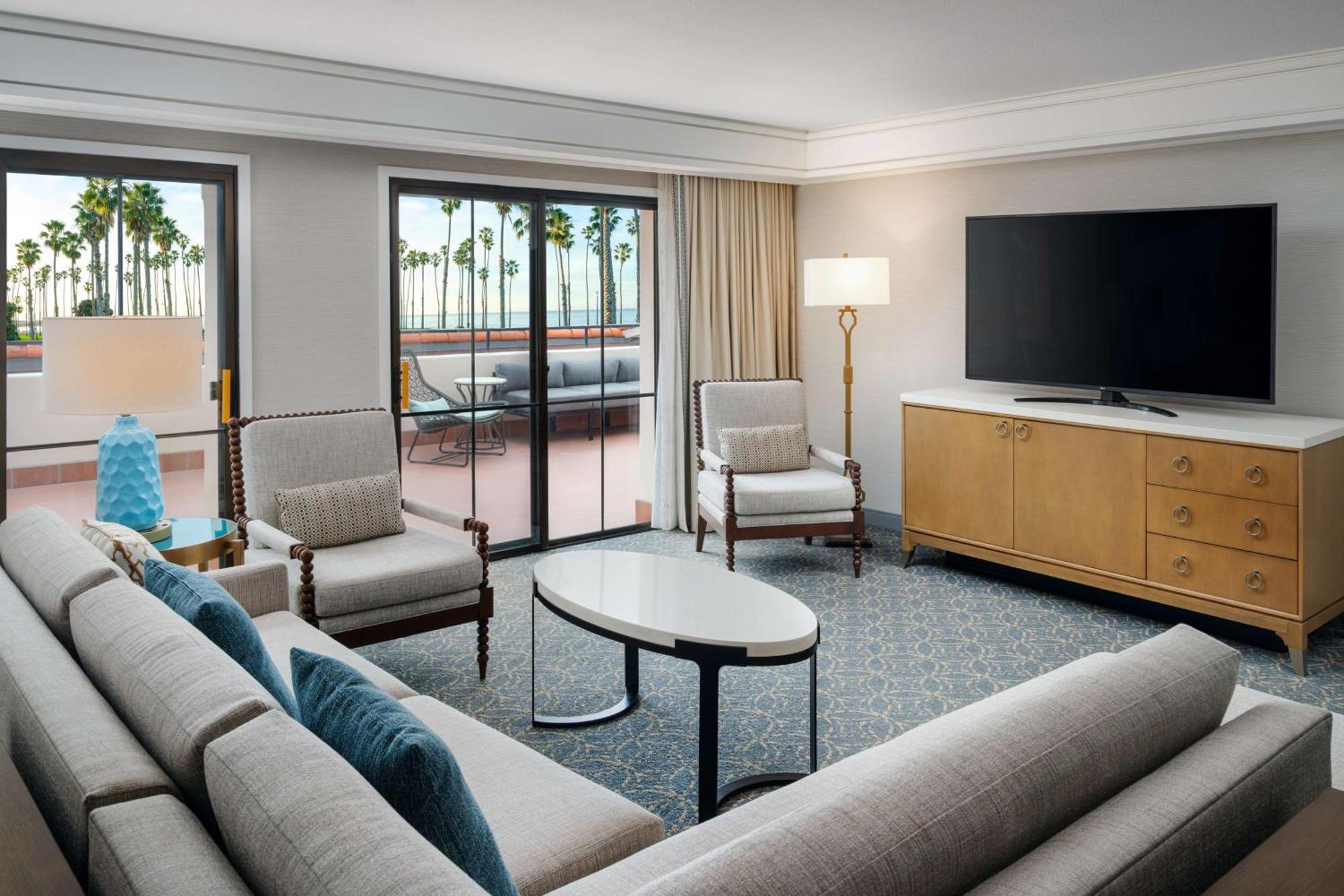 Hilton Santa Barbara Beachfront Resort Екстер'єр фото