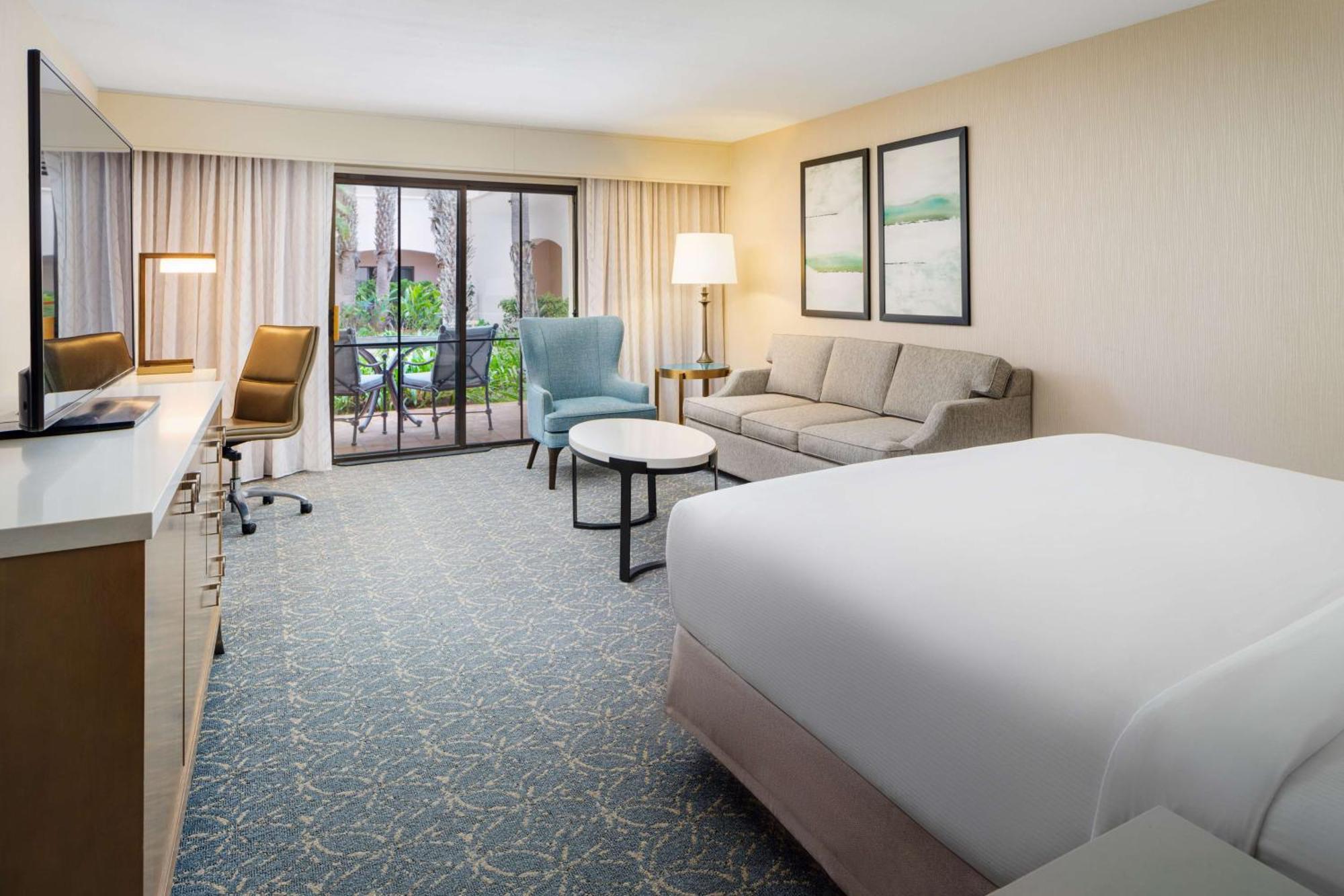 Hilton Santa Barbara Beachfront Resort Екстер'єр фото