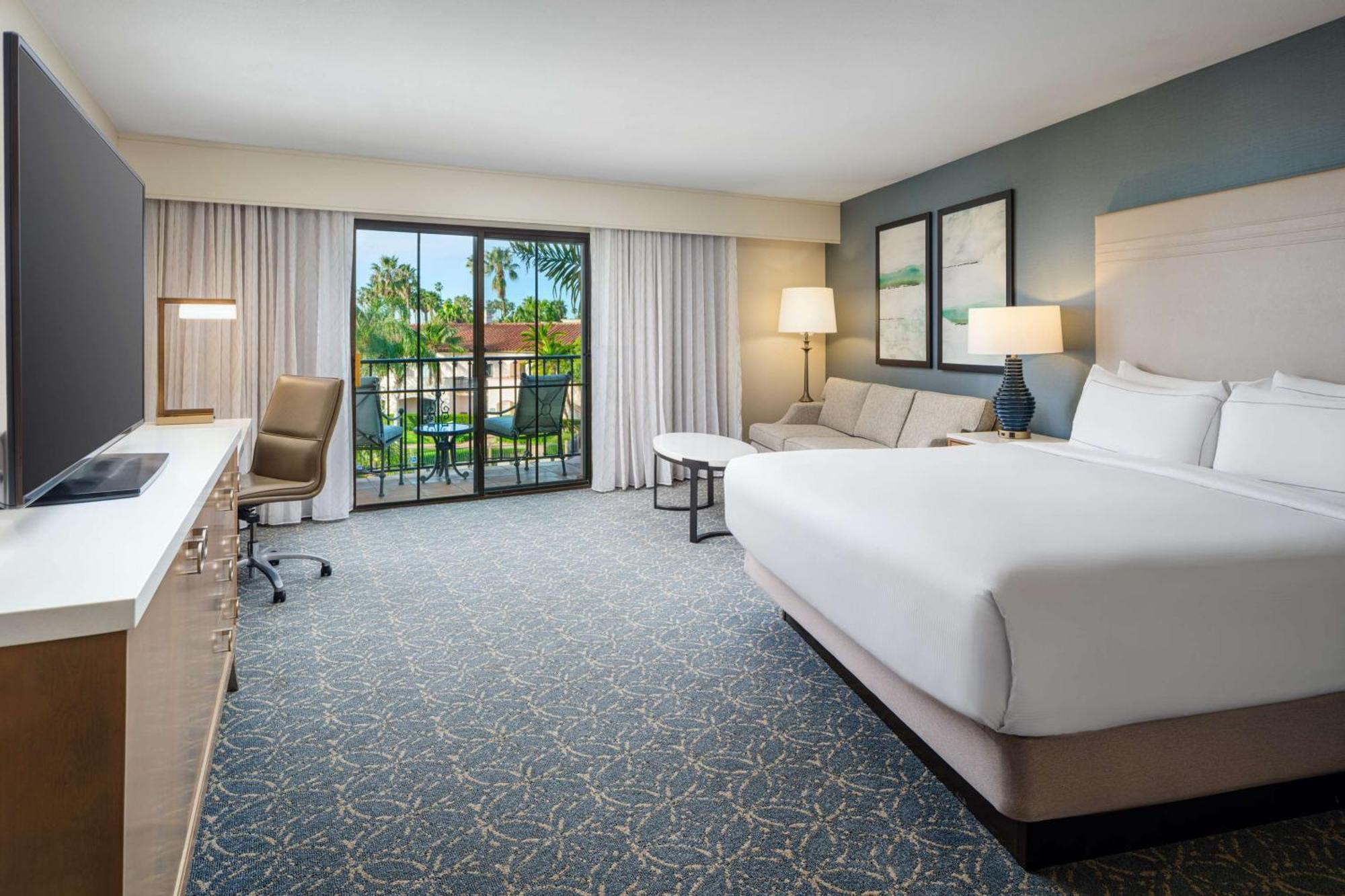 Hilton Santa Barbara Beachfront Resort Екстер'єр фото